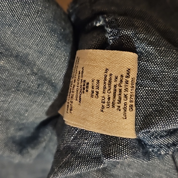 Free People "Show Some Shoulder" Chambray Top - Picture 7 of 7